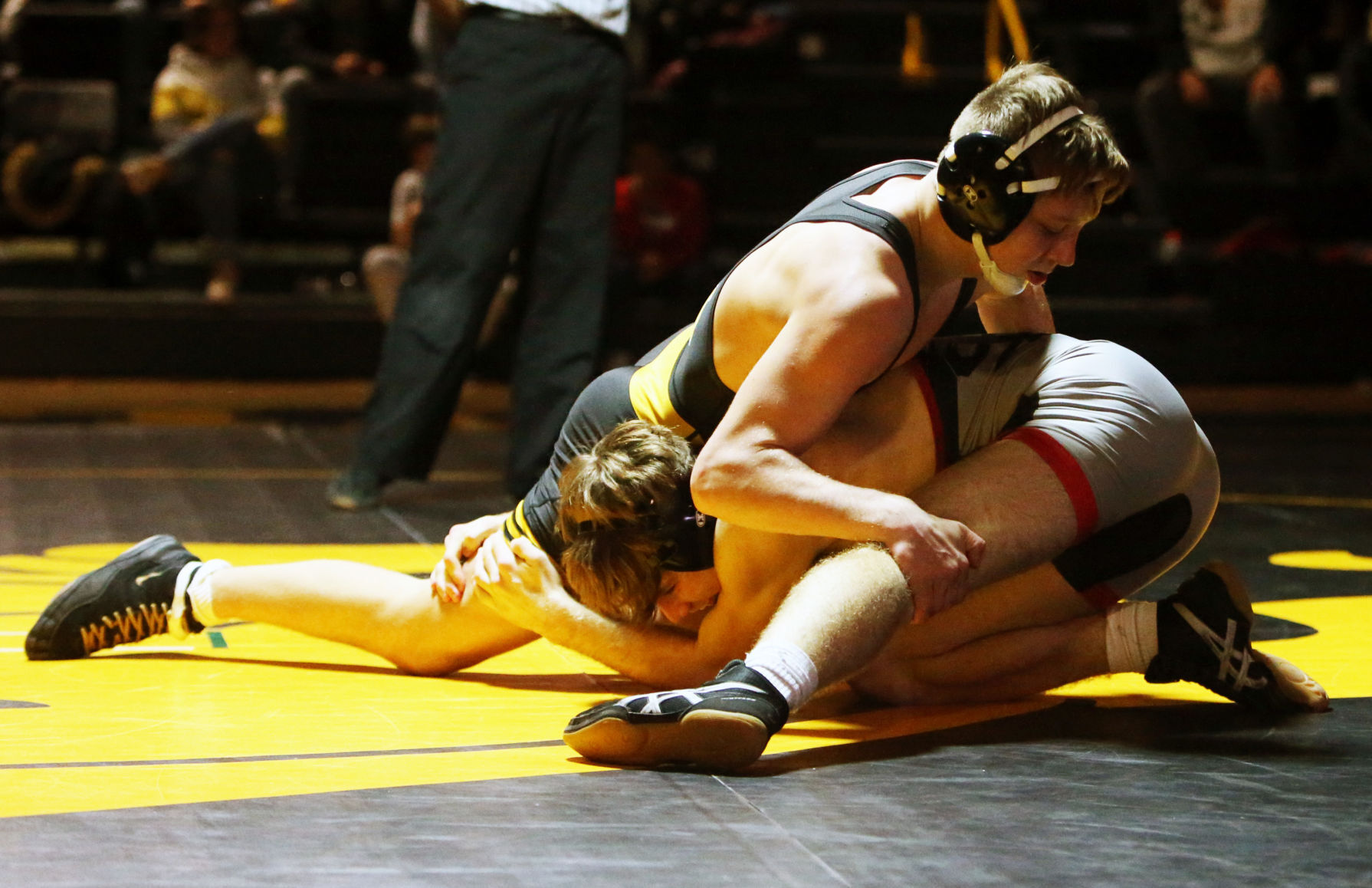 010622-qc-spt-ns-bett wrestling008.JPG